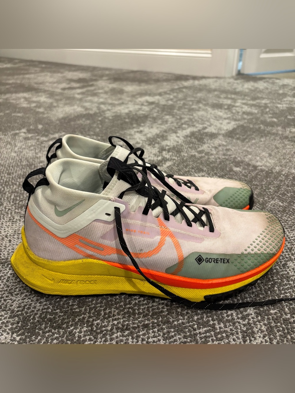 Nike React Pegasus Trail 4 Gore-Tex Barely Grape Total Orange Shoes Mens 11.5